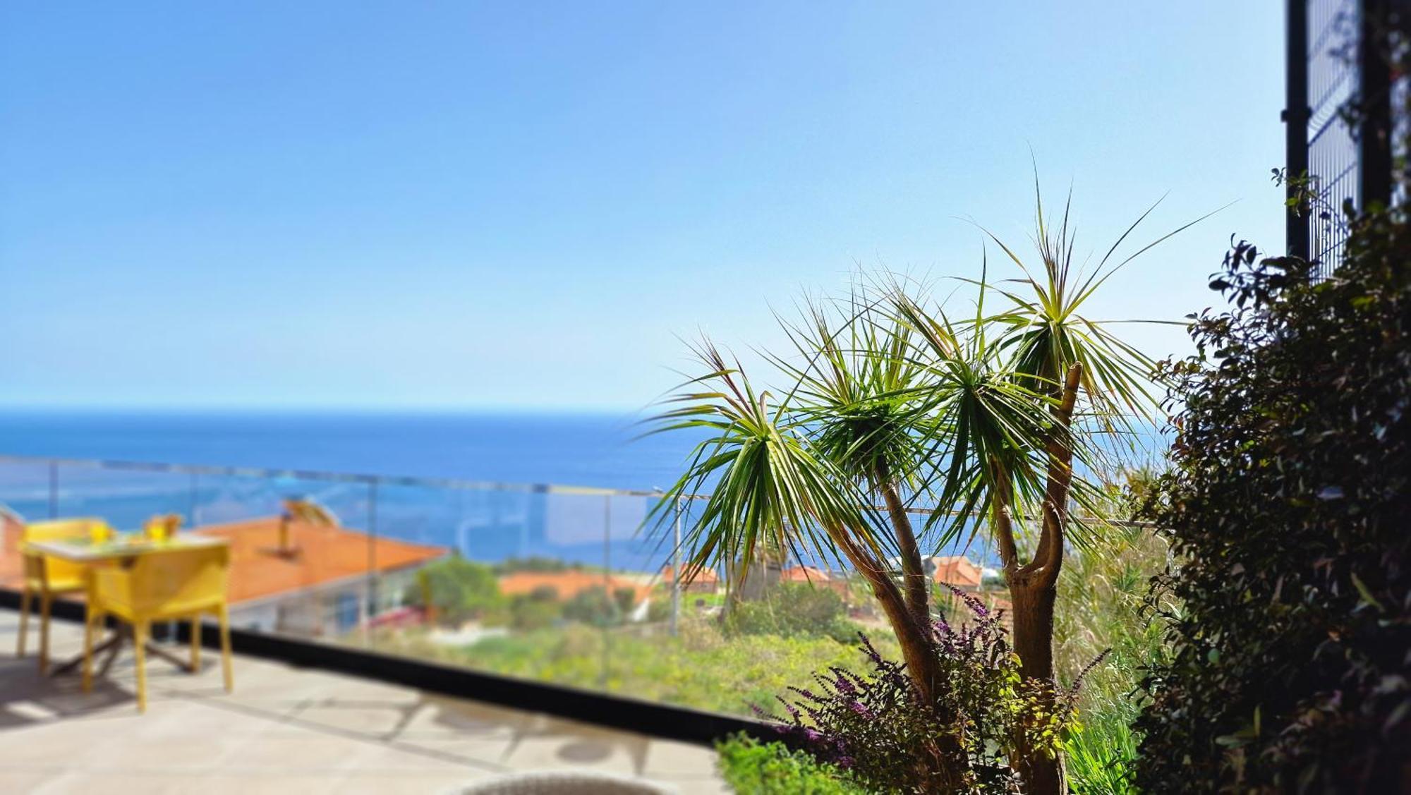 Eden Sun - A Modern Luxury Villa With A Panoramic View Prazeres Bagian luar foto