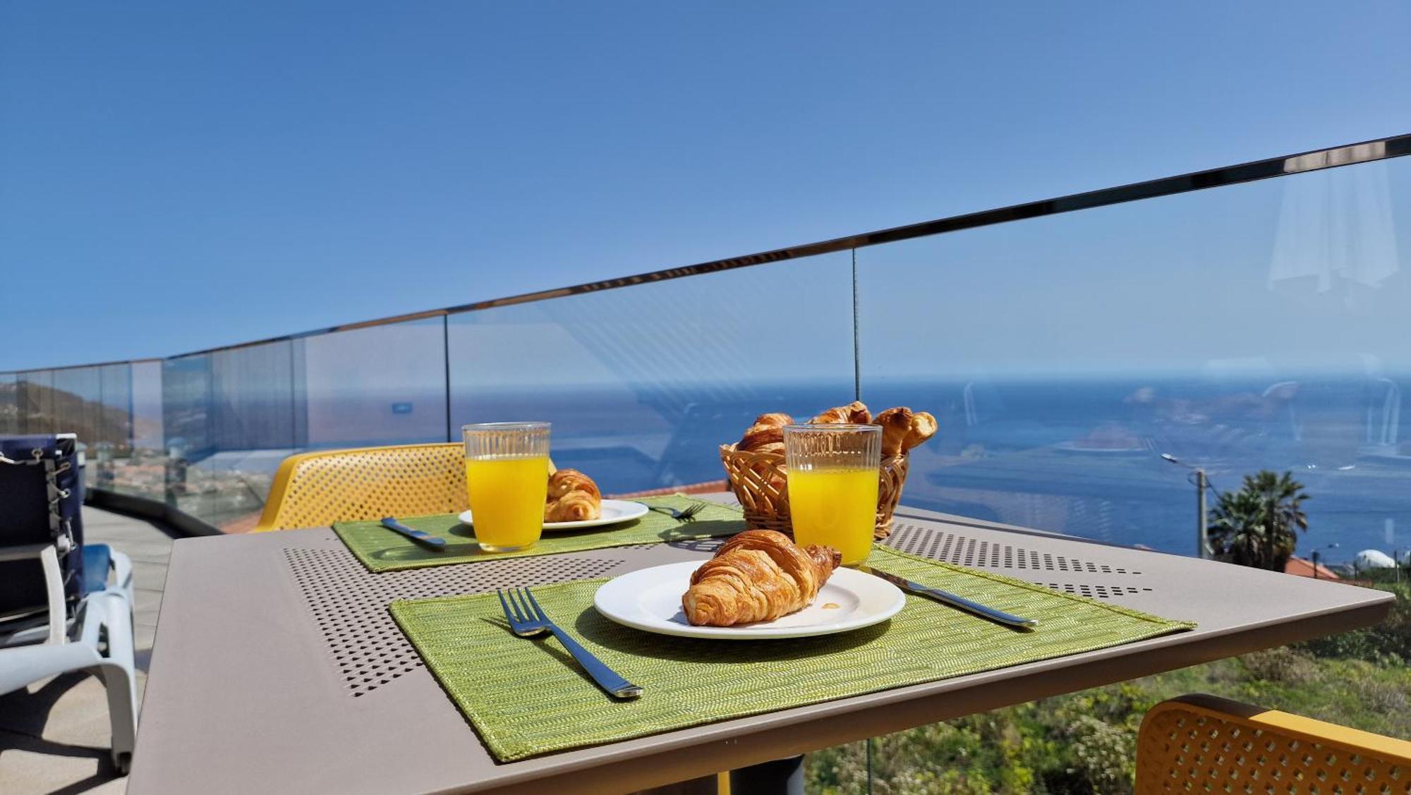 Eden Sun - A Modern Luxury Villa With A Panoramic View Prazeres Bagian luar foto